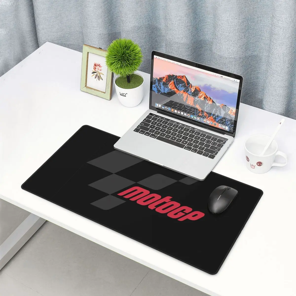 Essential Gaming Accessories - Alfombrilla grande para ratón con logotipo